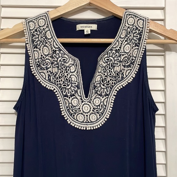 Max Studio Sleeveless Swing Dress - Picture 2 of 7